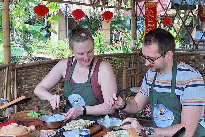 1 hour Egg Coffee Cooking Class with Snack and Local Instructor - What the $15 price really gives you
