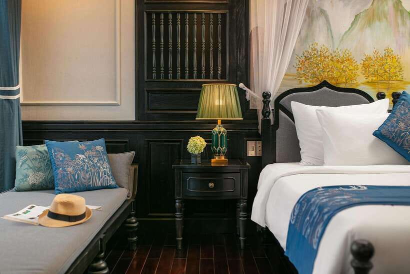 2-Day: Halong Lan Ha Bay 5 Stars Cruises w/Balcony & Bathtub - Lunch among the limestone channels