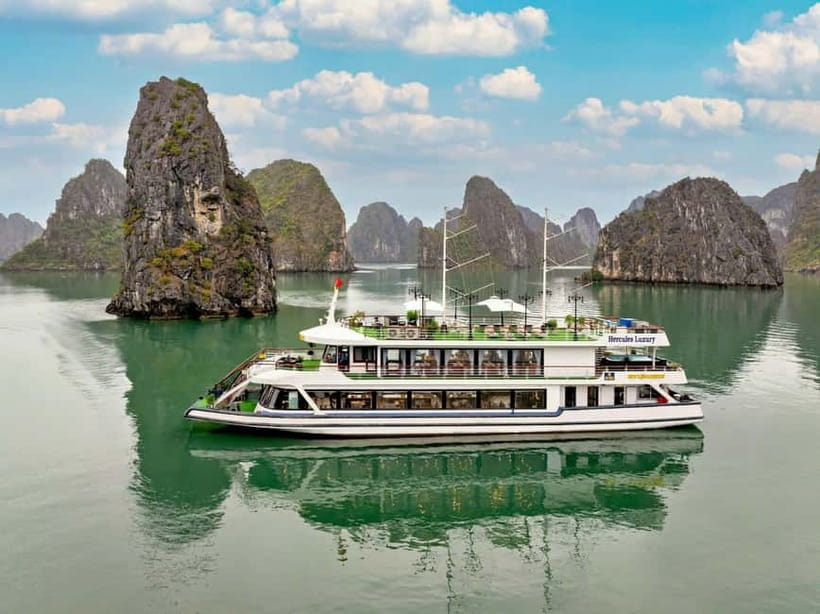 2-Day: Hanoi - Ninh Binh - Halong Bay Luxury Cruise - Trang An by sampan, the day’s quiet center