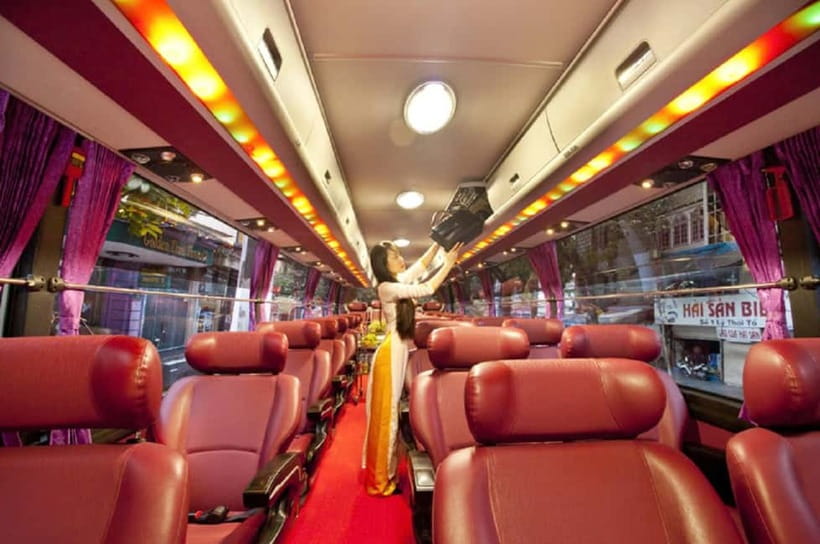 2-Day Sa Pa Ethnic Homestay Tour & Trek with Limousine Bus - Lunch in Sa Pa before the first walk