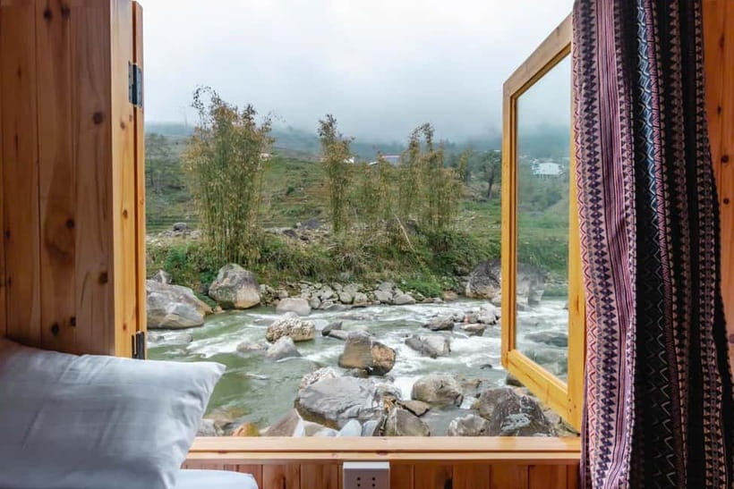 2-Day Sa Pa Ethnic Homestay Tour & Trek with Limousine Bus - The limousine bus from Hanoi to Sa Pa