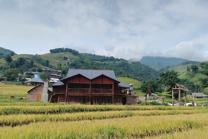 2-Day Sapa Guided Tour Slipping in Homestay From Hanoi - Silver Waterfall and the road to O Quy Ho Pass
