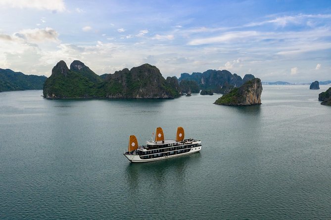 2 Days and 1 Night Halong Bay Luxury Genesis Regal Cruises - Day two: an early start in Lan Ha Bay