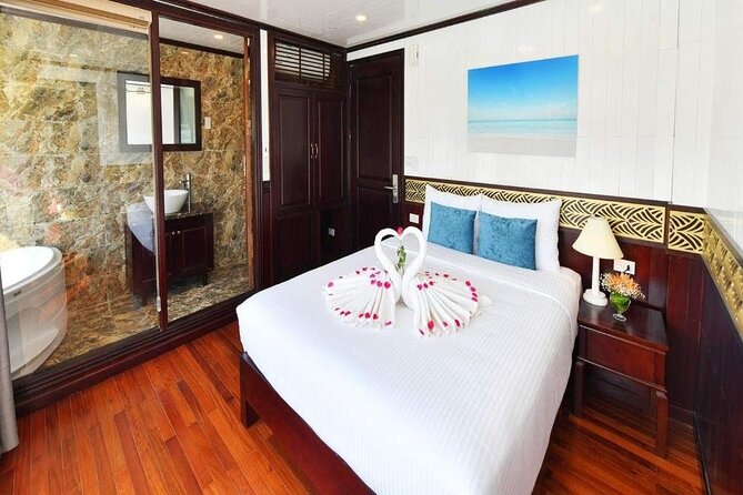 2 Days Halong Bay - Halong Sapphire Cruise - Sunrise Tai Chi at 6:00 am and Sung Sot Cave