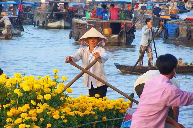 3-Day Mekong Delta Tour including: Cai Rang floating market - Day 2: Cai Rang floating market before breakfast