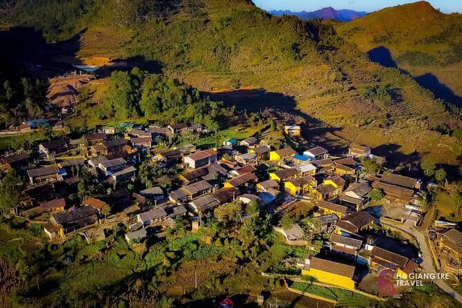 3 Days All Inclusive Strawberry Ha Giang Small Group Tour - Day two: Dong Van, the Meo King’s mansion, and Lung Cu