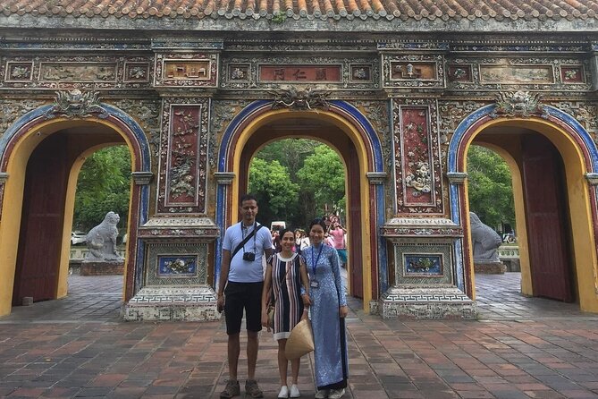 3-Hours Hue Imperial Walking Tour with Guide with Lunch/ Dinner - Thai Hoa Palace and the Center of Royal Power