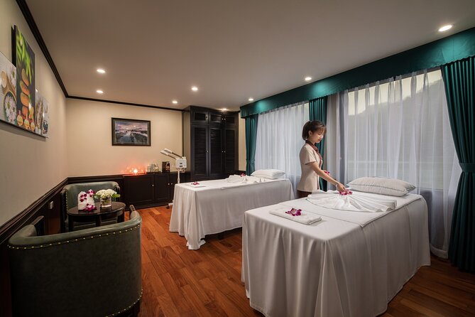 3D2N Luxury HaLong Bay with Aspira Cruise: kayak, Cat Ba island - Day 3: Sunrise, Tai Chi, and the return to Tuan Chau