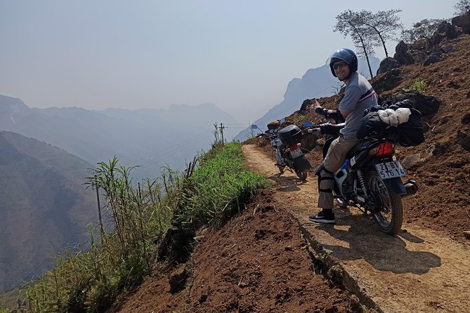 3D2N TOUR WITH EASYRIDERS 150cc (group 4-10Pax + private rooms) - Homestays, private rooms, and evening life