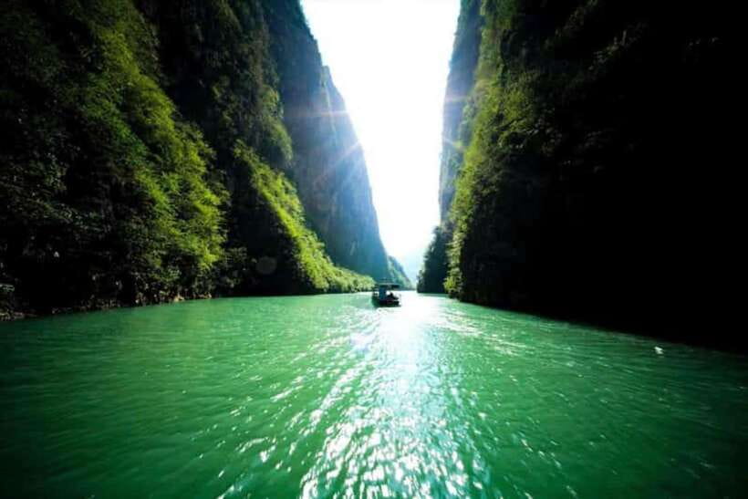 4-day Motorbike Ha Giang Loop Luxury Tour With Easy Rider - Day 2: Ma Pi Leng Pass and the Nho Que River
