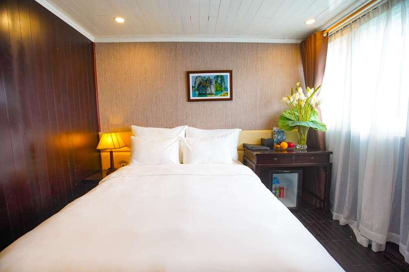 4-star Halong Paloma Cruise 2D1N Trip - The pearl farm and what happens after the morning excursion