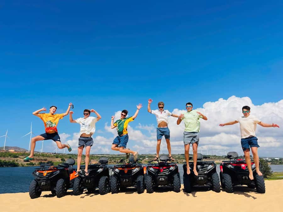 5-hour Sunrise or Sunset Jeep Tour from Mui Ne Beach Town - What the $14 price really includes