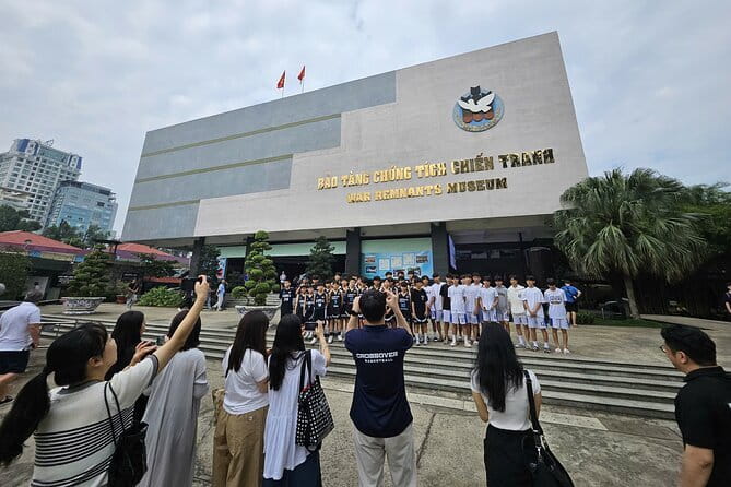 8 days 360° Vietnam Adventure from Hanoi - Saigon’s final afternoon packs in major sights