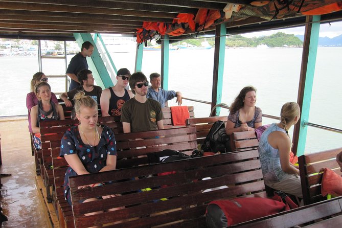 Amazing Snorkeling at Mun Island ( Group Tour ) - What the group format feels like on the water