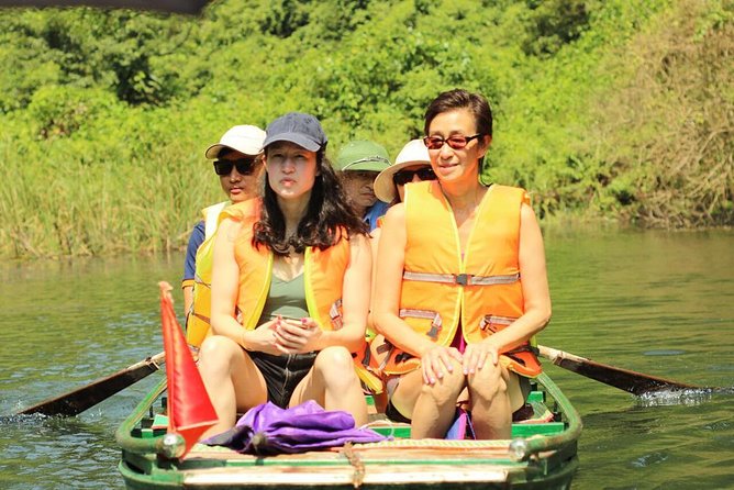 Bai Dinh Pagoda - Trang An boat trip - Mua cave mountain day tour: best selling - Bai Dinh Pagoda and its enormous numbers