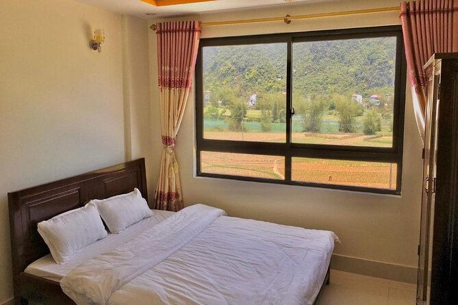 Ban Gioc Waterfall 2 Days 1 Night From Hanoi - Ban Gioc Waterfall from below and above