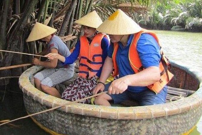 Basket Boat in Hoi An( visit water coconut forest,Crab fishing ) - Fresh fruit, coconut water, and local conversation