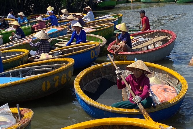 Bay Mau Cooking Class with Market Tour and Basket Boat Ride - Starting at the market with a shopping list
