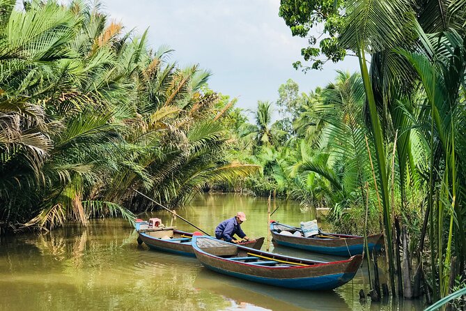 Ben Tre Mekong Zig Zag: Scooter, Sailboat, and Food (Full day) - A long Mekong lunch, followed by hammock time