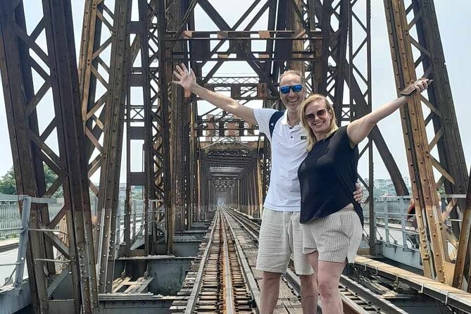 Best Hanoi Food Tour 7 Different Food Tasting Visit Train Street - Six tastings across two hours