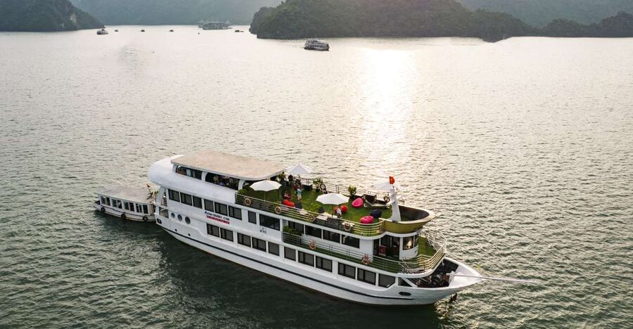BestSeller - 2 Day 5-Star Overnight Cruise of Highest Safety - Why this Halong Bay overnight works