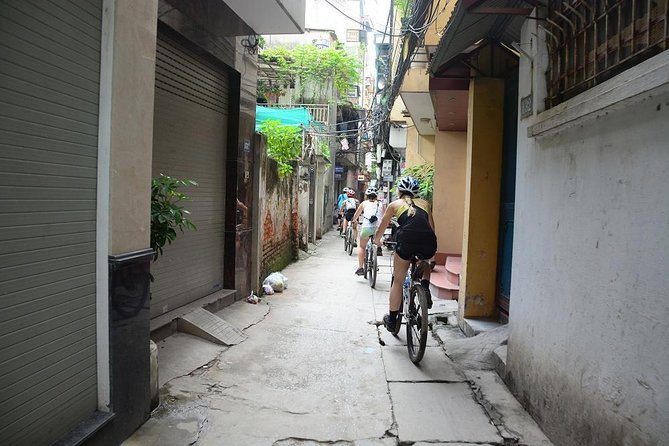 Bicycle Tours Hanoi: Half Day Hanoi City Bicycle Tours - Hanoi’s railway line and Train Street