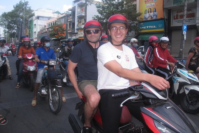 Big Eats & Small Seats - Le Van Tam Park: a simple start with a local feel