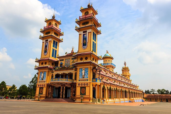 Black Virgin Mountain, Cao Dai Temple & Ben Duoc Cu Chi Tunnel - How the private format changes the day