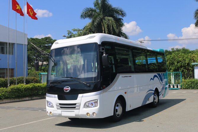 Bus Transfer from Hue to Hoi An with Sightseeing - What the guide adds to a shared bus