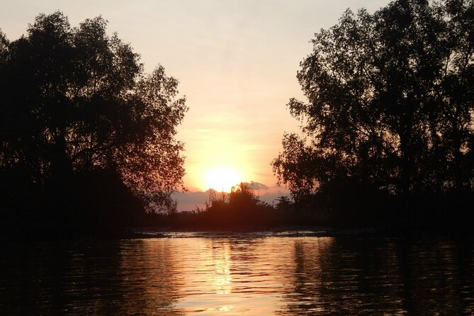 Cai Rang floating market, see sunrise, CaCao orchard, small canal - What the $42 price really includes