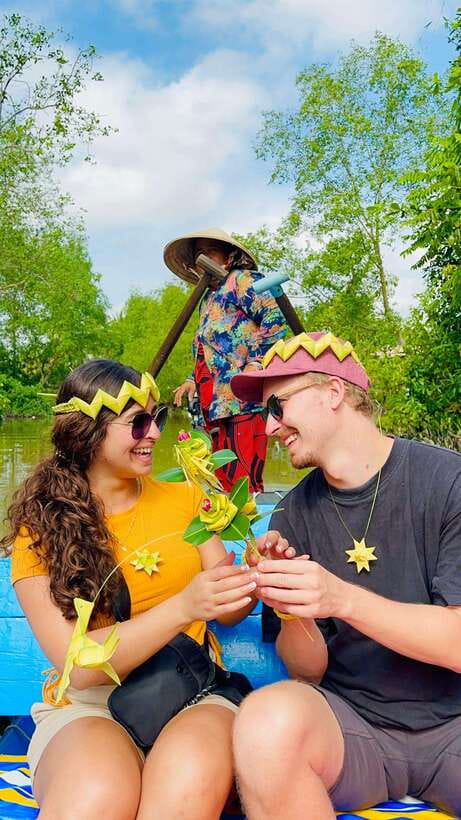 Can Tho: Authentic Floating Market, Wild Canal system, Cocoa - Leaving the market for the quiet canals