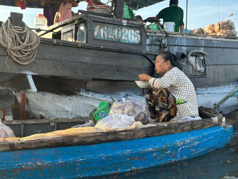 Can Tho: Floating Market, Canal, Cacao Farm & Mekong' Life - Organic cacao and local chocolate making
