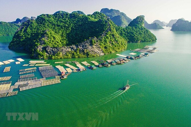 Cat Ba Cruise 2 Days 1 Night - Day two: cycling into Viet Hai Village