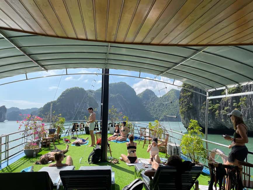 Cat Ba/Ha Noi: Lan Ha and Monkey Island Full Day Boat Trip - Ba Trai Dao beach brings the first real swim