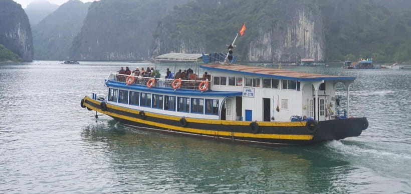 Cat Ba: Lan Ha, HaLong bay full day- biking, kayaking, lunch - Swimming at Ba Trai Dao Beaches