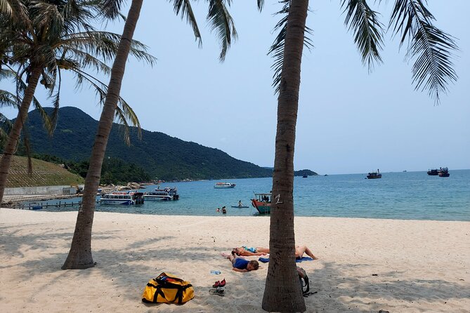 Cham Island Snorkeling Daily Group Tour, Sunbathing, nice beaches - Reaching Cham Island by speedboat
