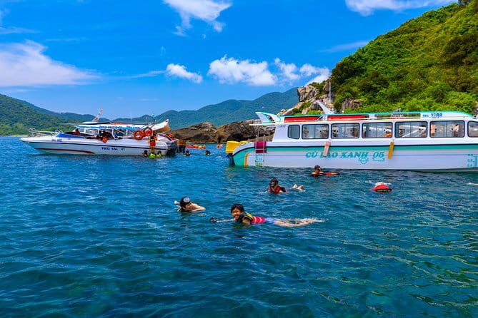 Cham Island: Snorkeling Tour - A Vietnamese seafood lunch at Cham Jungle Restaurant