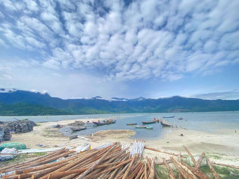 Chan May Port : to Golden Bridge/Imperial City/Hoi An Town - Option Three: Hai Van Pass, Marble Mountain, and Hoi An