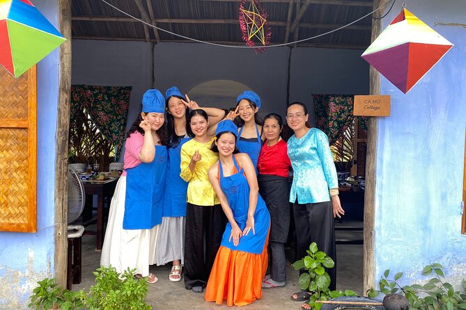 Cooking Class Hoi An - Organic Garden - Farming Tour-Handicrafts - A quiet village setting near the river
