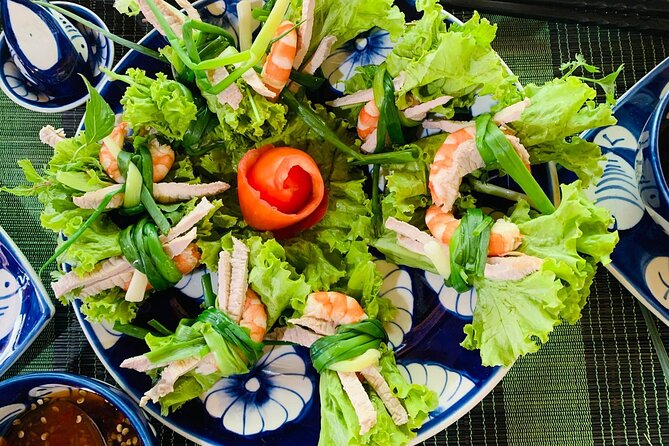 Cooking School from Hoi An/ Da Nang - Cooking four Vietnamese dishes instead of watching a show