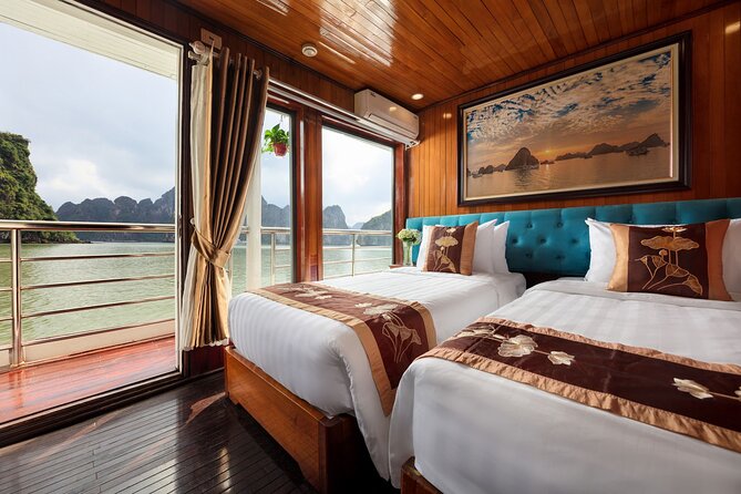 CozyBay Boutique 2D1N Kayak, Swiming ,Titop, Cave, Expressway way - 8:00 a.m. pickup and the expressway to Tuan Chau Harbor