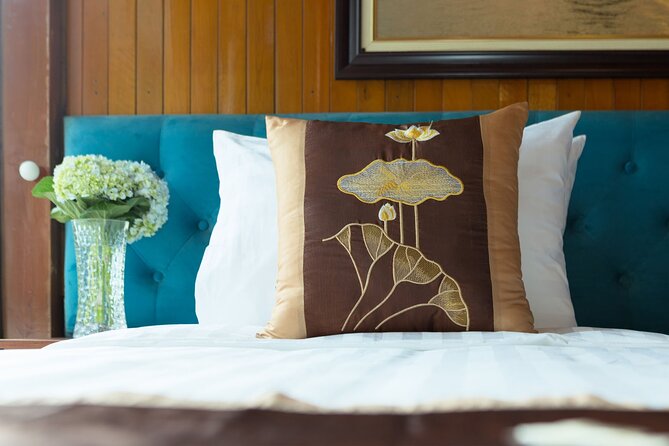 CozyBay Boutique 2D1N Kayak, Swiming ,Titop, Cave, Expressway way - Sunset, spring rolls, and the first night onboard