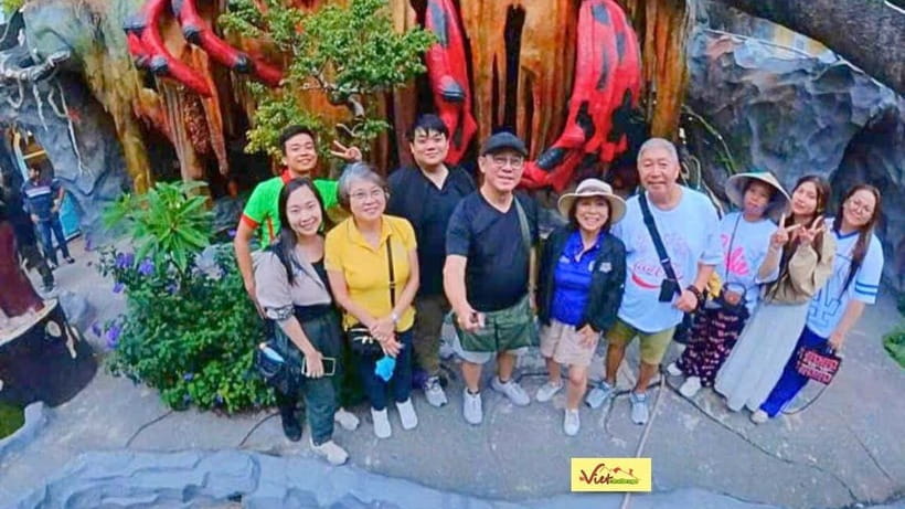 Da Lat: Half-Day Morning Datanla + Clay Tunnel + Crazy House - Guides, communication, and the human side of the tour
