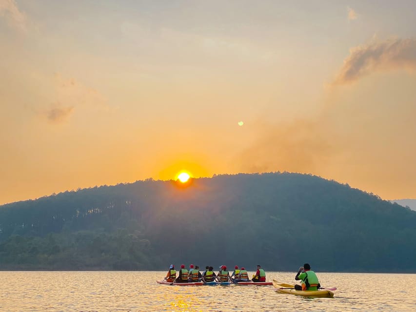 Da Lat: Tuyen Lam Lake Kayak or SUP Tour - What happens at the kayak and SUP station