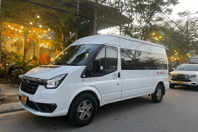 Da Nang Airport to Da Nang hotel by private car or vice versa - The private car and what is included