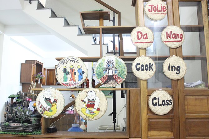 Da Nang Authentic Home Cooking Class - Cooking, plating, and the pancake flip