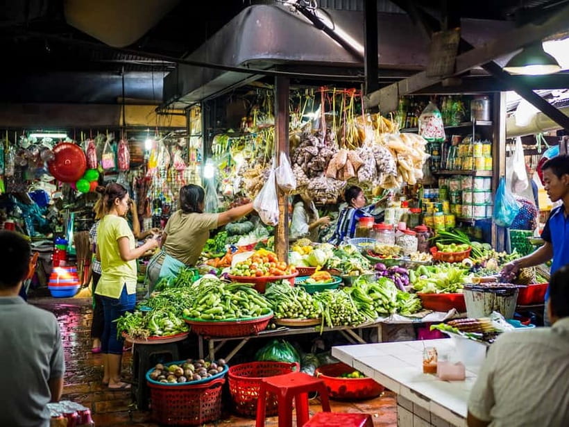 Da Nang/Hoi An: Market Tour, Basket Boat Ride, Cooking Class - Timing, transport, and group feel