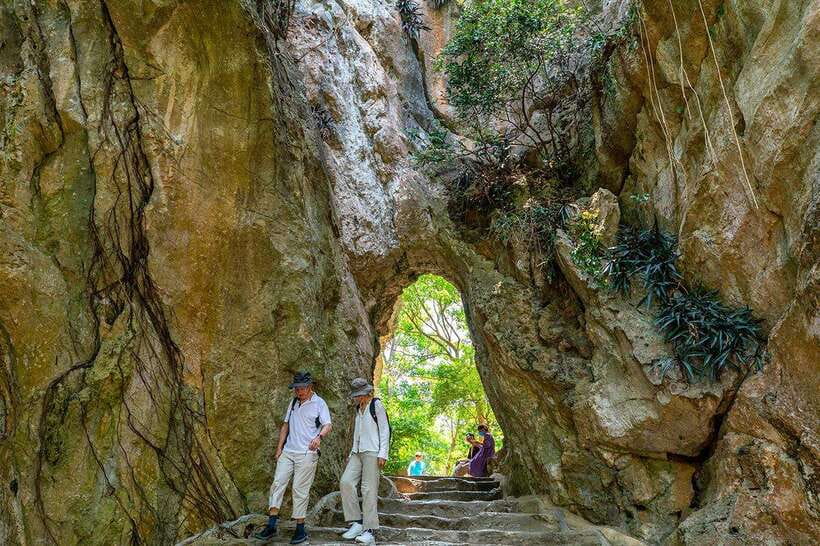 Da Nang: Marble Mountains And Son Tra Peninsula Exploration - Timing, weather, and what to wear