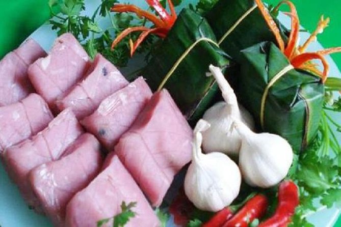 DaNang Night Foodie Tour-Sighseeing with Aodai Lady Rider Private - Starting at the night and flower markets