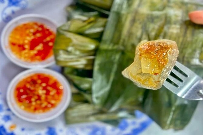 DaNang Night Foodie Tour-Sighseeing with Aodai Lady Rider Private - Five dishes or seven, including BBQ